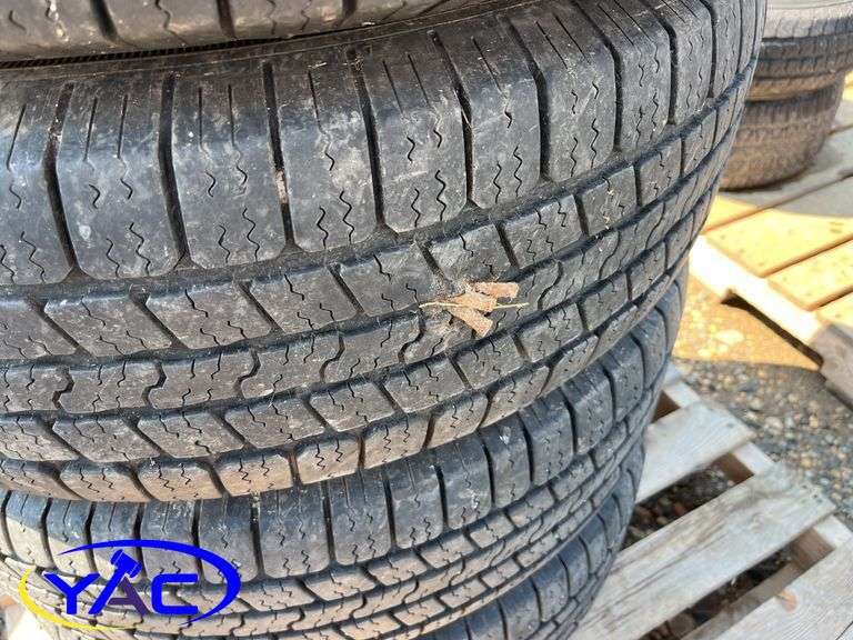 4- Goodyear 265/70R17 Tires