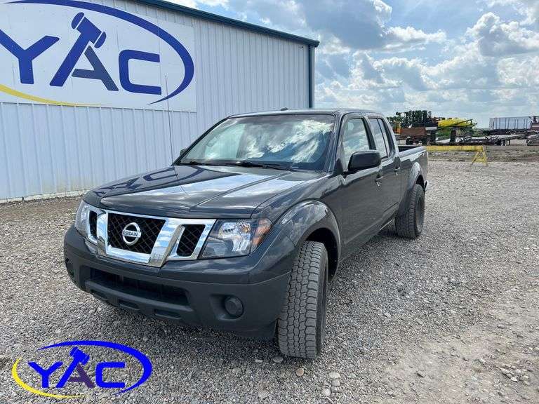2015 NISSAN FRONTIER V6 CREW CAB 4WD