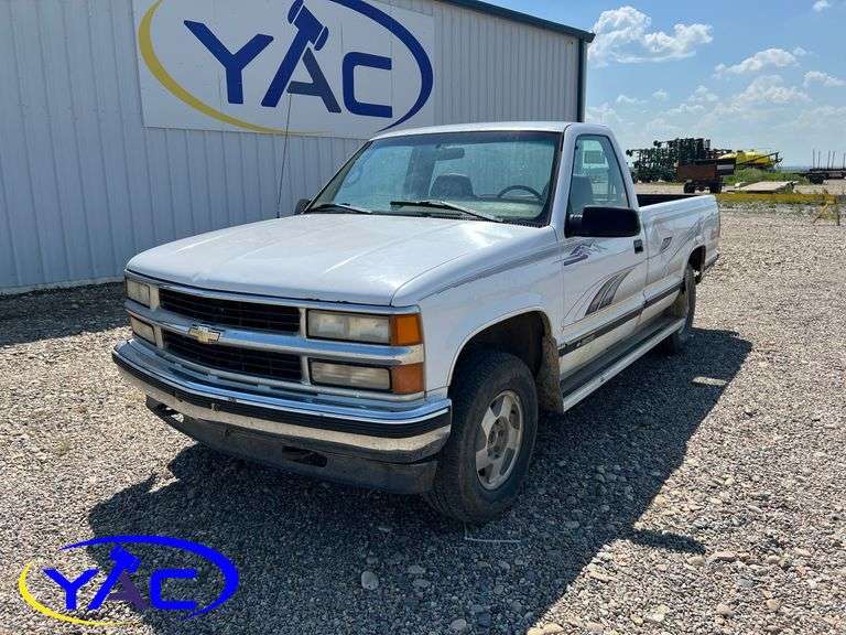 1996 CHEV K/V 10/1500 REG CAB 4WD