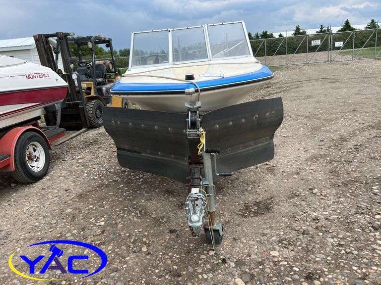 1979 VANGUARD BOAT W/1995 TRAILER