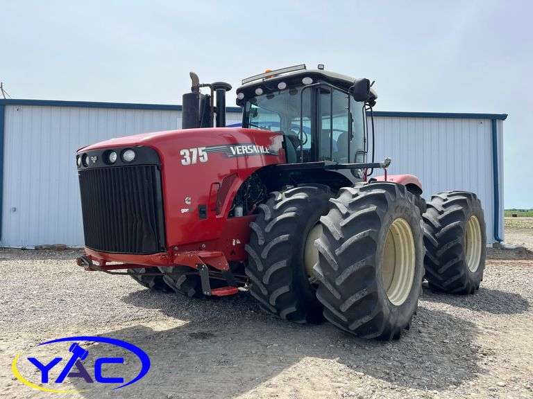 2010 VERSATILE 375 4WD TRACTOR