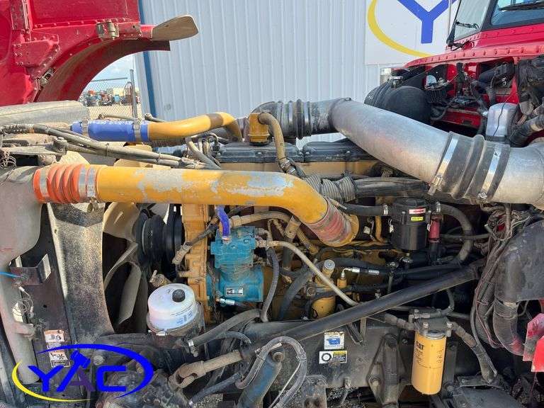 2004  PETERBILT  379 HIGHWAY TRACTOR