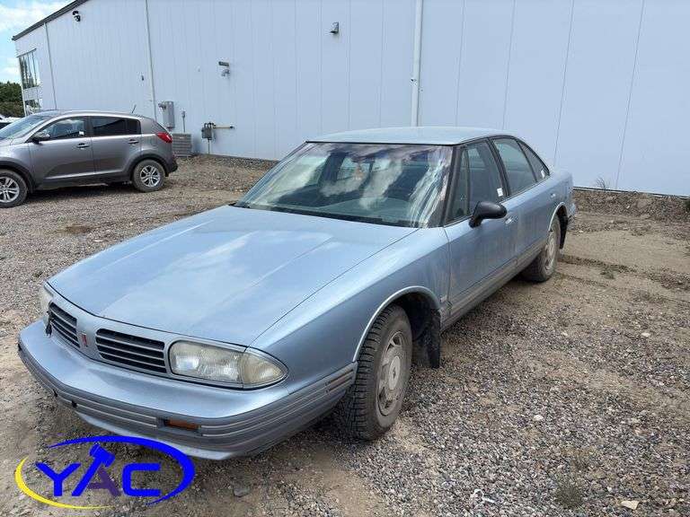 1994  OLDSMOBILE  88 ROYAL 4DR