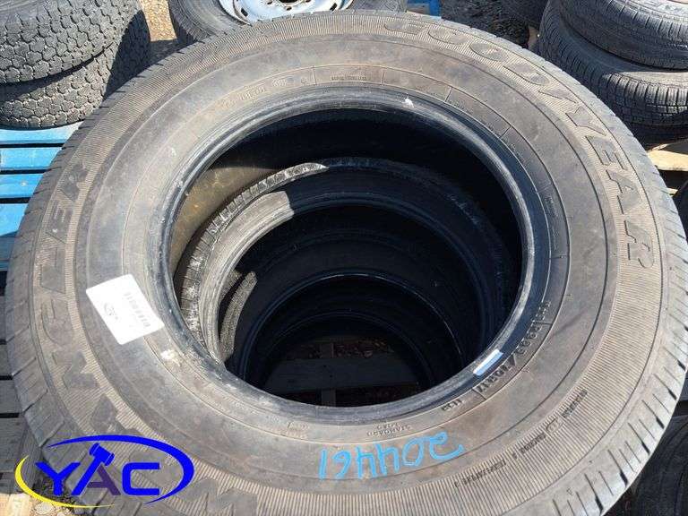 4- Goodyear 265/70R17 Tires