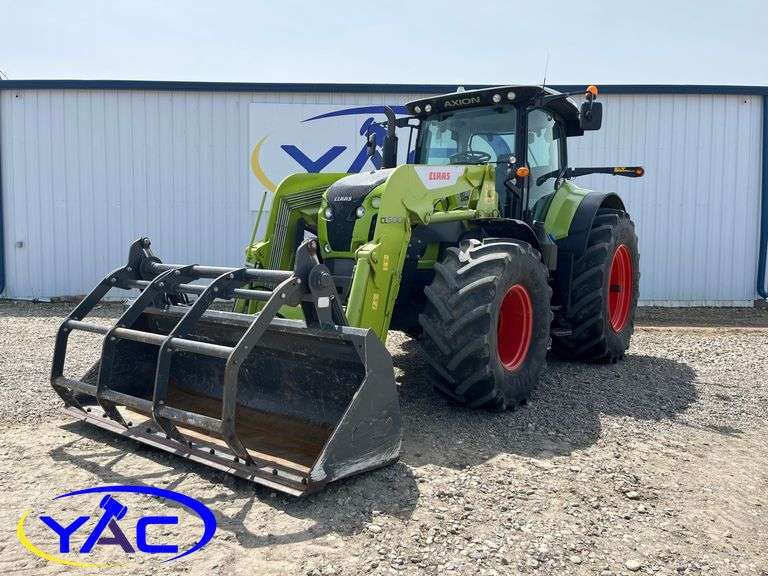 2016 CLAAS AXION 810 W/ LOADER & GRAPPLE