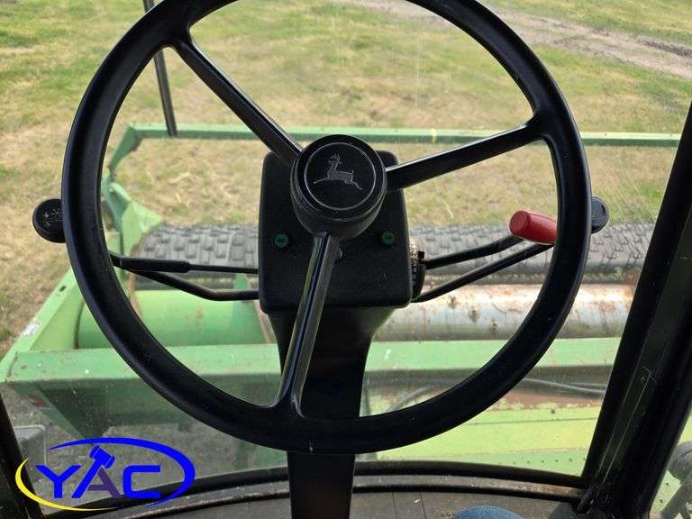 1980 JOHN DEERE 7720 TURBO SELF-PROPELLED COMBINE