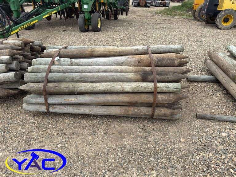 Bundle of Fence Posts - 4" x 6' - YAC Auctions