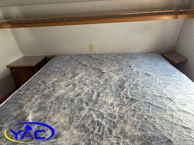 2007  KEYSTONE  OUTBACK BUMPER HITCH CAMPER