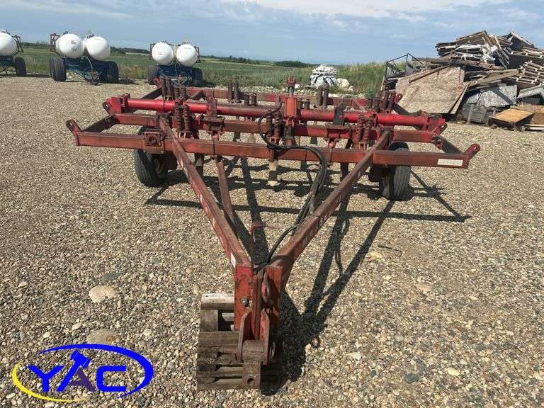 MASSEY FERGUSON 128 CULTIVATOR