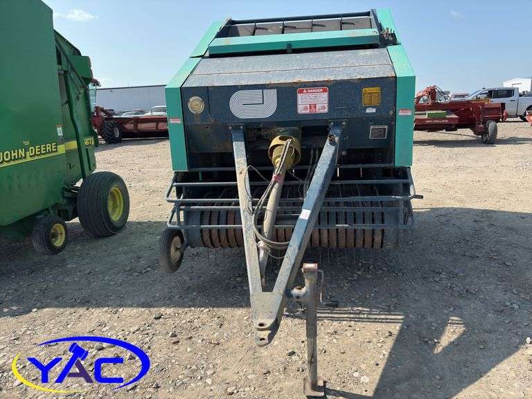 CCIL ROUND BALER