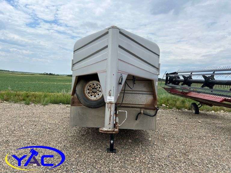 2000  DUNCAN 20' LIVESTOCK  TRAILER