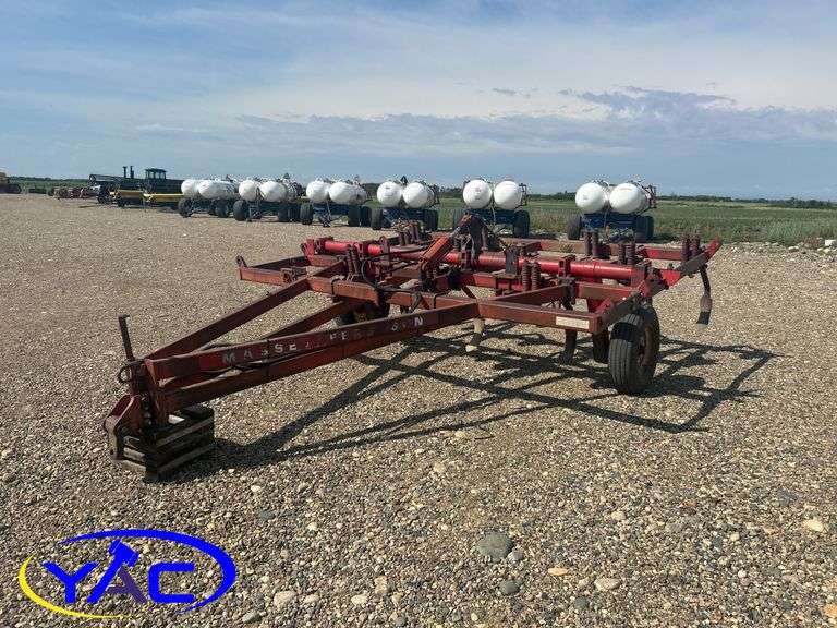 MASSEY FERGUSON 128 CULTIVATOR