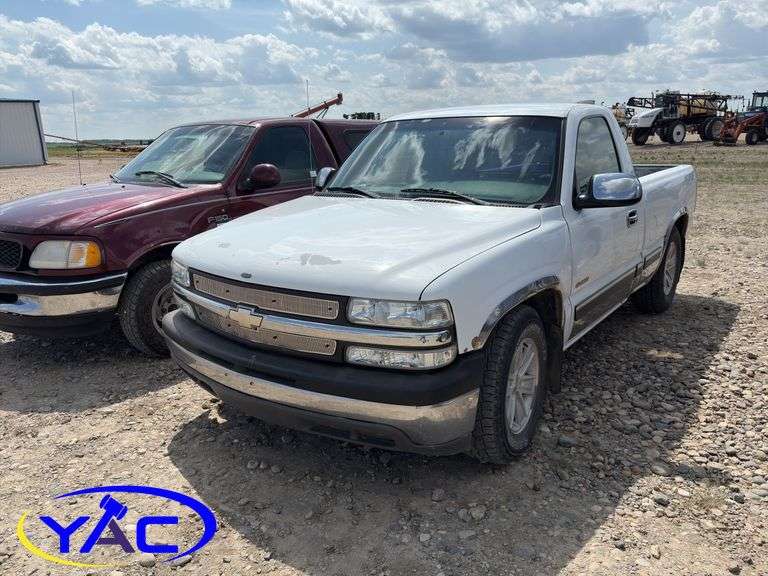 2000 CHEV SILVERADO 1500 REG CAB 2WD