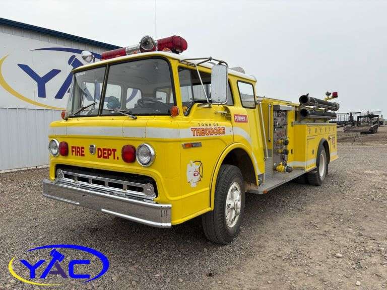 1958  FORD  FIRETRUCK