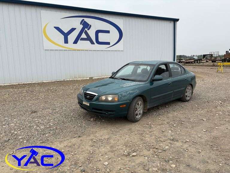 2004  HYUNDAI  ELANTRA GL 4DR