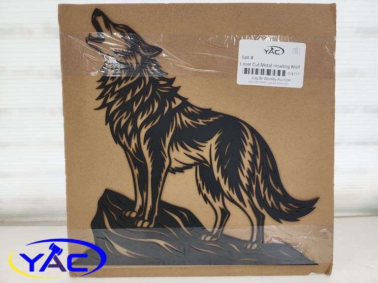 Laser Cut Metal Howling Wolf