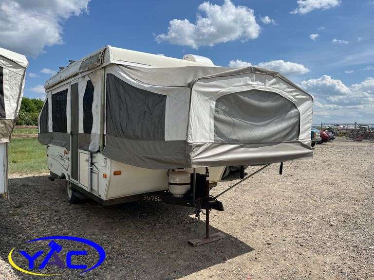 2008  FOREST RIVER  YEARLINGS BUMPER HITCH TRAILER