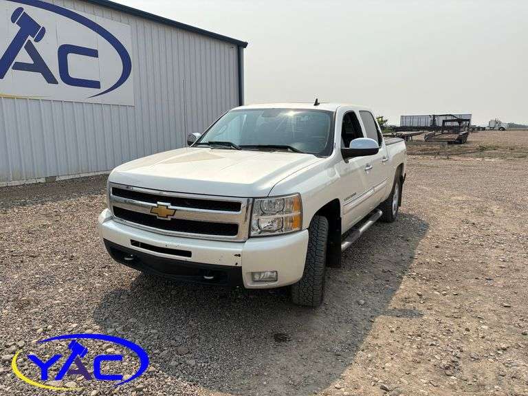 2011  CHEVROLET  SILVERADO 1500 CREWCAB 4WD
