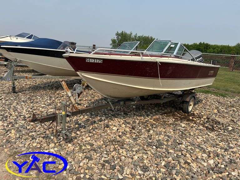 1984 LUND 16' BOAT W/ 2018 EZ LOADER TRAILER