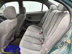 2004  HYUNDAI  ELANTRA GL 4DR