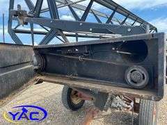 960 MACDON 30' HEADER W/ JD ADAPTOR