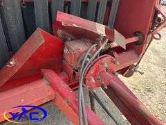 CASE INTERNATIONAL 8440 ROUND BALER