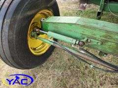 1980 JOHN DEERE 7720 TURBO SELF-PROPELLED COMBINE