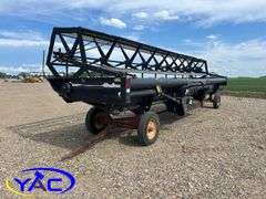 960 MACDON 30' HEADER W/ JD ADAPTOR