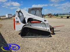 2006 S300 BOBCAT W/ BALE FORK