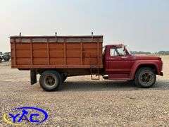 1974 FORD SINGLE AXLE GRAIN TRUCK