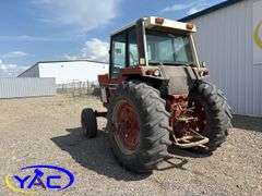 CASE IH 1086 TRACTOR
