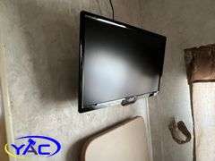 2005  KEYSTONE  BUMPER HITCH CAMPER