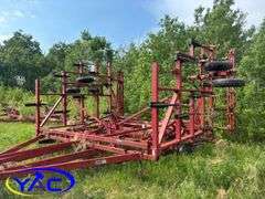 28' IH 4700 CULTIVATOR