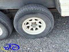 1993  FLEETWOOD ENTERPRISES (WILDNERNESS) FIFTH WHEEL CAMPER