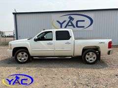 2011  CHEVROLET  SILVERADO 1500 CREWCAB 4WD
