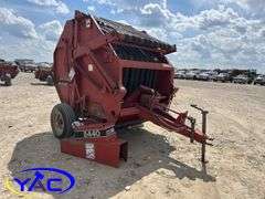CASE INTERNATIONAL 8440 ROUND BALER