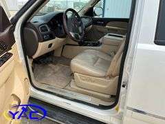 2011  GMC  YUKON DENALI 4WD