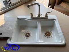 2005  KEYSTONE  BUMPER HITCH CAMPER