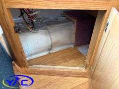 1993  FLEETWOOD ENTERPRISES (WILDNERNESS) FIFTH WHEEL CAMPER