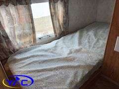 2004  COACHMEN  SHASTA FIFTH WHEEL CAMPER