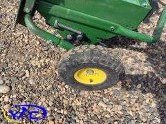 PULL-TYPE JOHN DEERE AERATOR - 42"