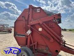 CASE INTERNATIONAL 8440 ROUND BALER