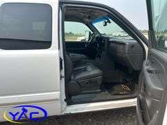 2003  CHEVROLET  SILVERADO 2500HD EXT CAB 4WD DIESEL