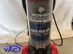 Red Dirt Devil Vaccuum
