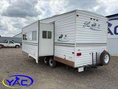 2004  COACHMEN  SHASTA FIFTH WHEEL CAMPER