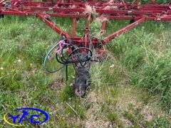 28' IH 4700 CULTIVATOR