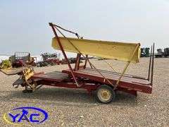 NEW HOLLAND 1000 STACKLINER