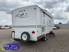 2004  COACHMEN  SHASTA FIFTH WHEEL CAMPER