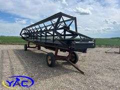 960 MACDON 30' HEADER W/ JD ADAPTOR