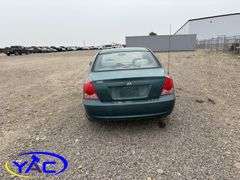 2004  HYUNDAI  ELANTRA GL 4DR